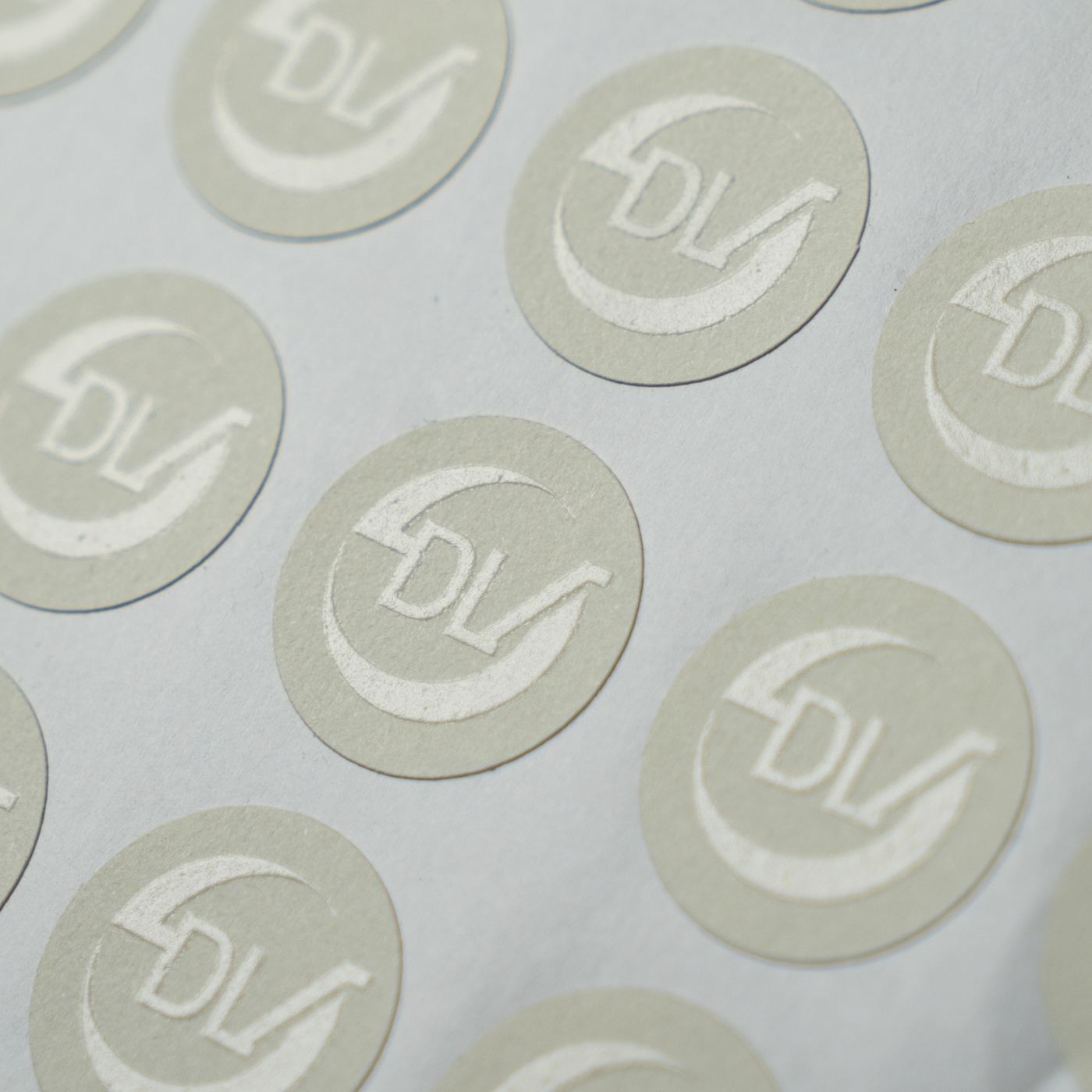 Clear circle stickers