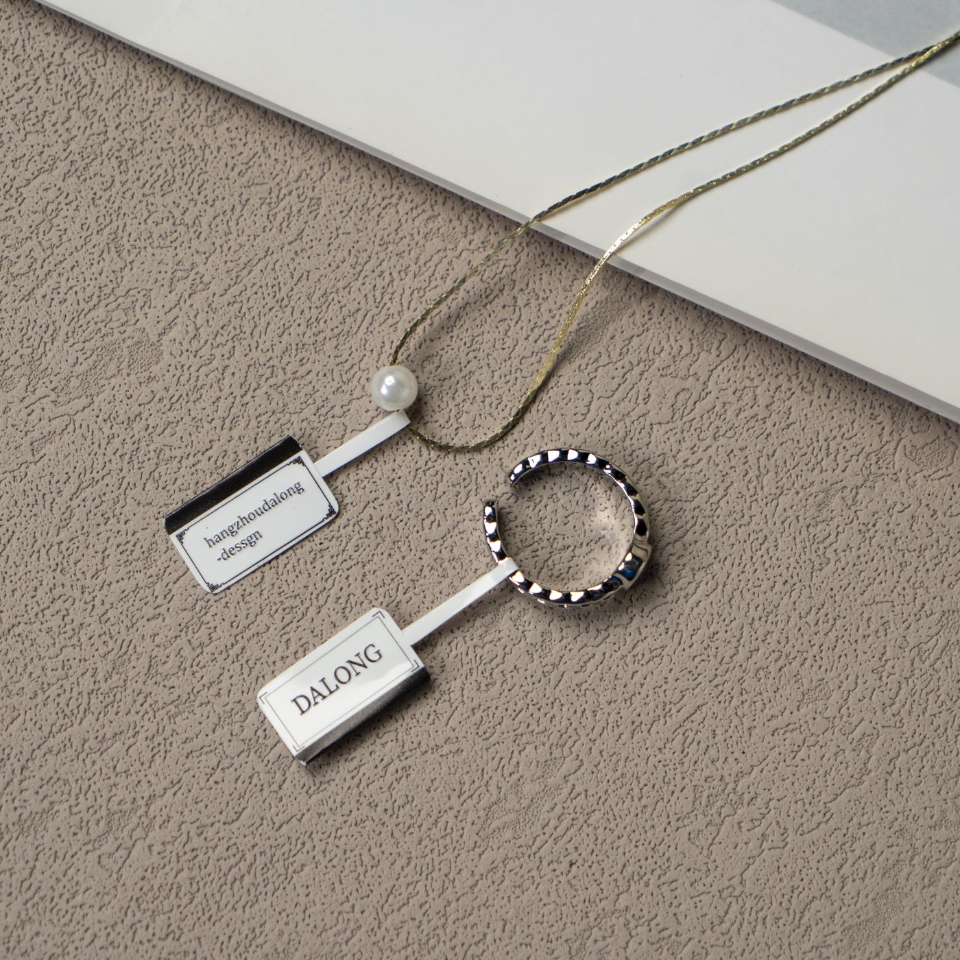 Custom jewelry tags